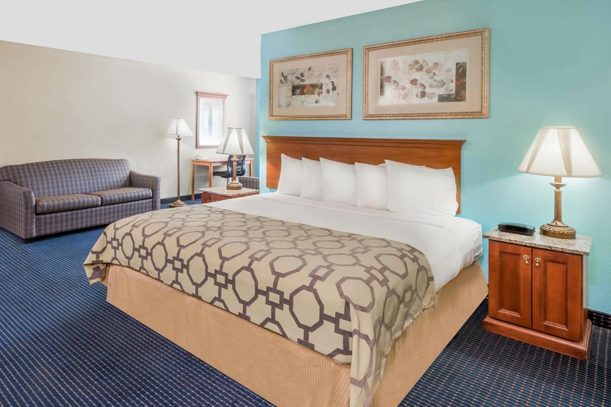 Baymont By Wyndham Warrenton Hotel Exterior foto